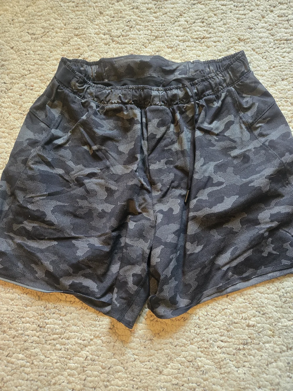 Men's Black Camo Athletic Shorts - Lightweight Performance Lululemon - Picture 1 of 6